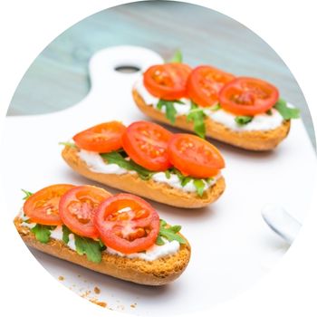 Cottage cheese toast with tomatoes and olive oil- an easy ADHD breakfast idea